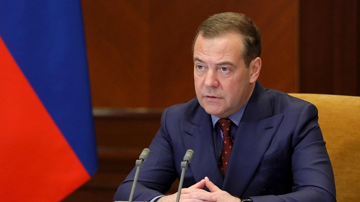 Финляндия потеряла большие деньги, заявил Медведев