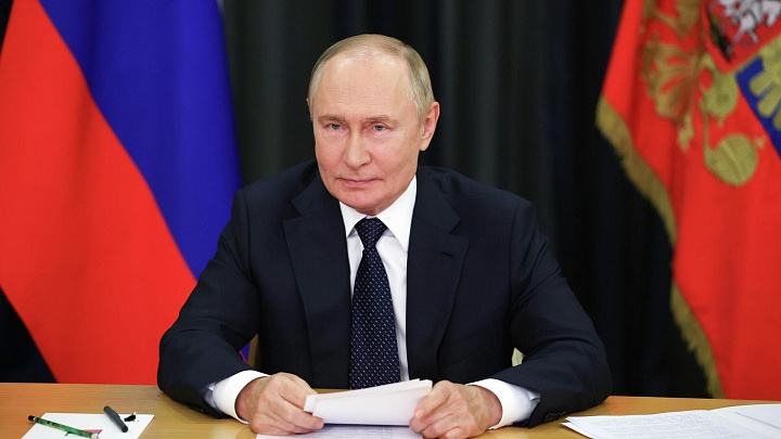 Путин поздравил завод "Авиастар" с 50-летием