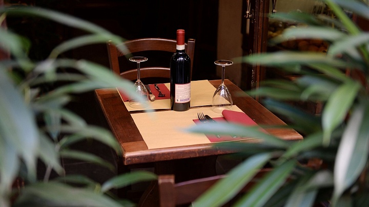 Вино из Италии покрывает 40% импорта из ЕС в Россию, заявили в ИРТП