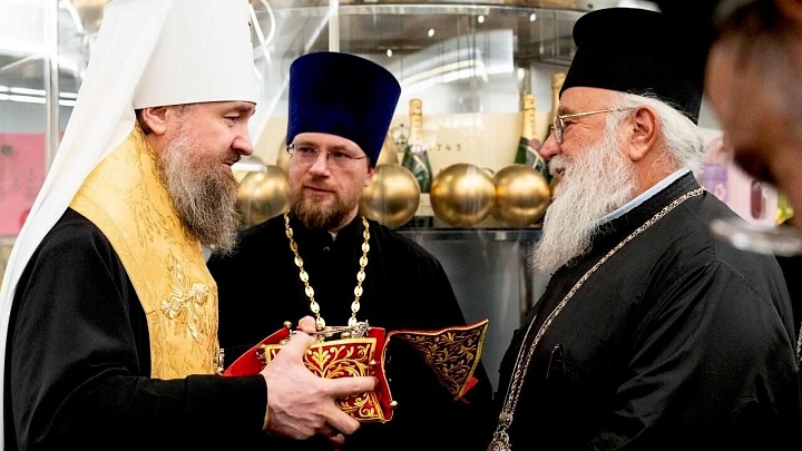 Двухлетние переговоры о передаче мощей Спиридона Тримифунтского